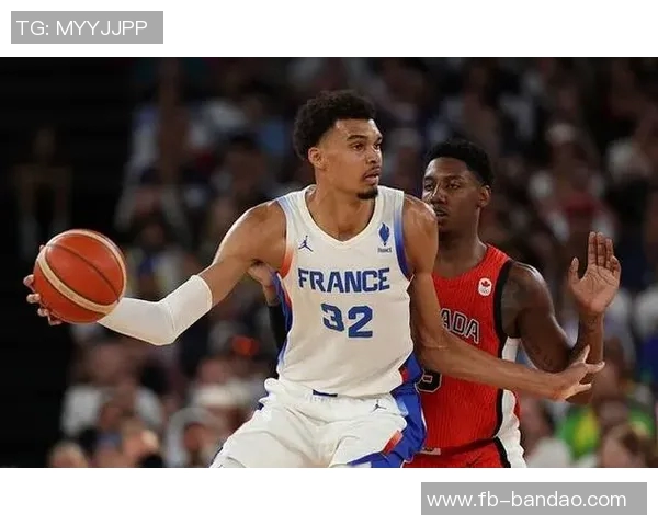 文班亚马称赞卡斯尔哈珀潜力巨大未来将成为联盟强劲对手