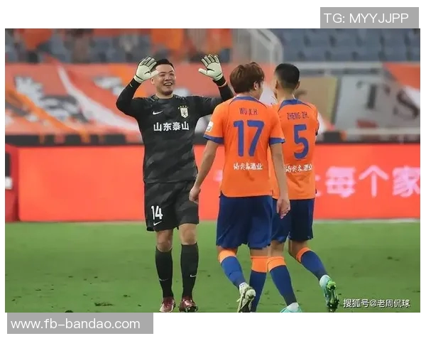 国脚高准翼喜结良缘泰山恒大昔日队友齐聚祝福盛典