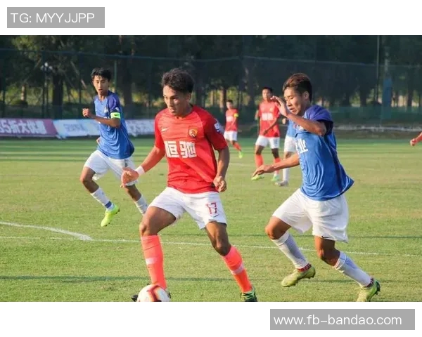 杨黔东申请自由身恒大足校主张优先签约权引发关注